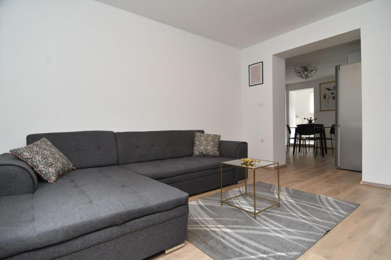 Apartman Gluic Синь Екстер'єр фото